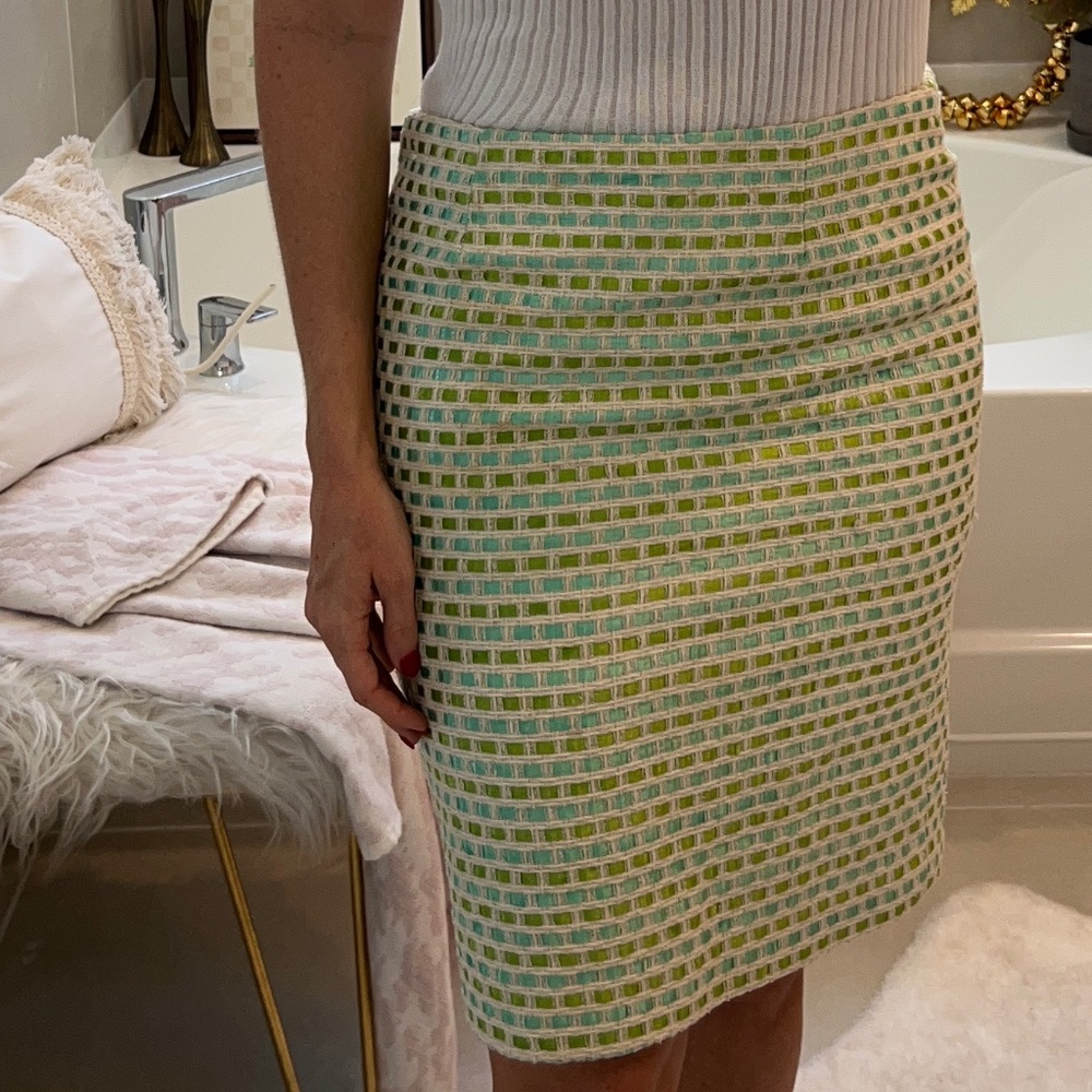 Nanette Lepore Size 4 midi skirt spring